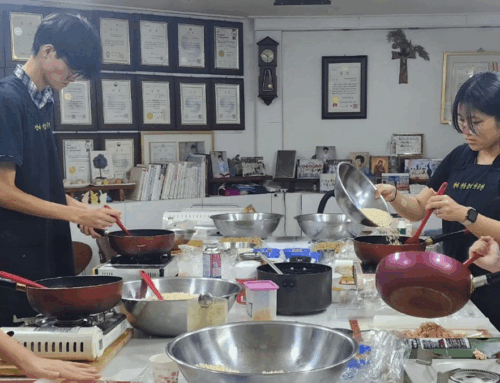 청소년들과 함께 한식 디저트 만들기