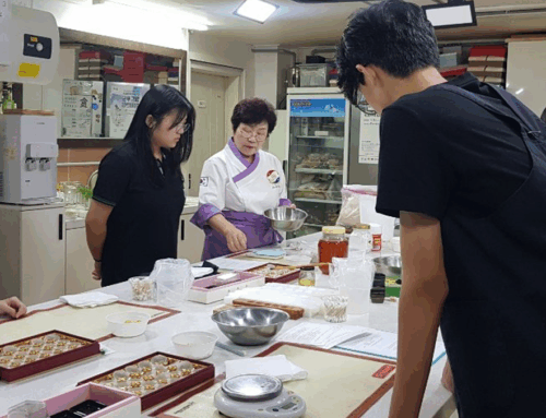 청소년들과 함께 다식과 증편 만들기 체험